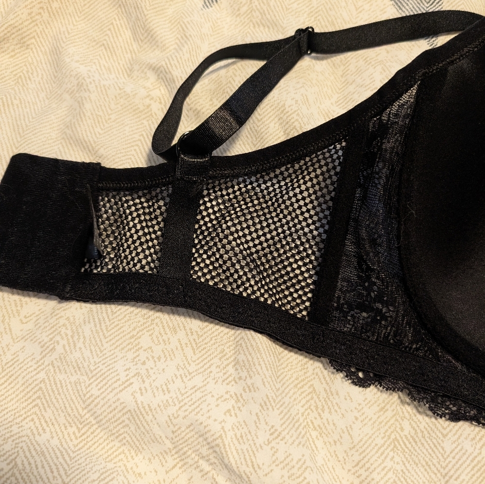 Christian Siriano Lace Bra With Underwire - Picture 4 of 6